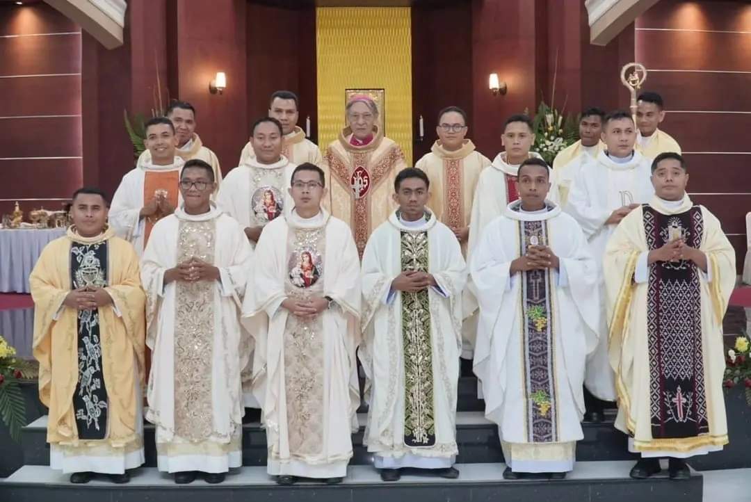 Ordinations clarétaines et professions religieuses : un parcours de foi et de service