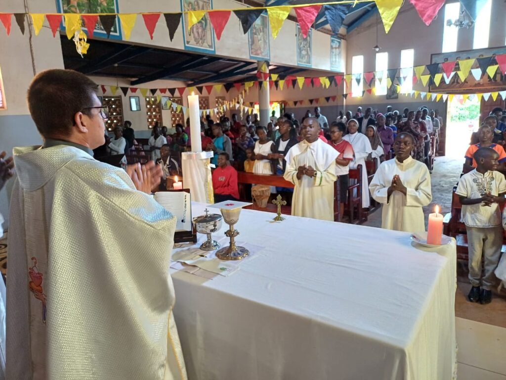 Fr. Carlos Celebrates Mass