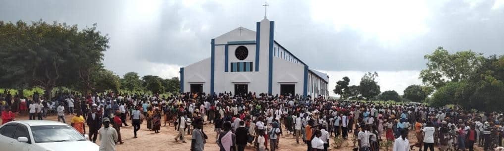 Inauguración De La Iglesia Dedicada Al Inmaculado Corazón De María En Moçambique