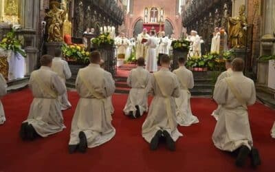 Los claretianos responden a la llamada: Las ordenaciones unen a los fieles en alegres celebraciones