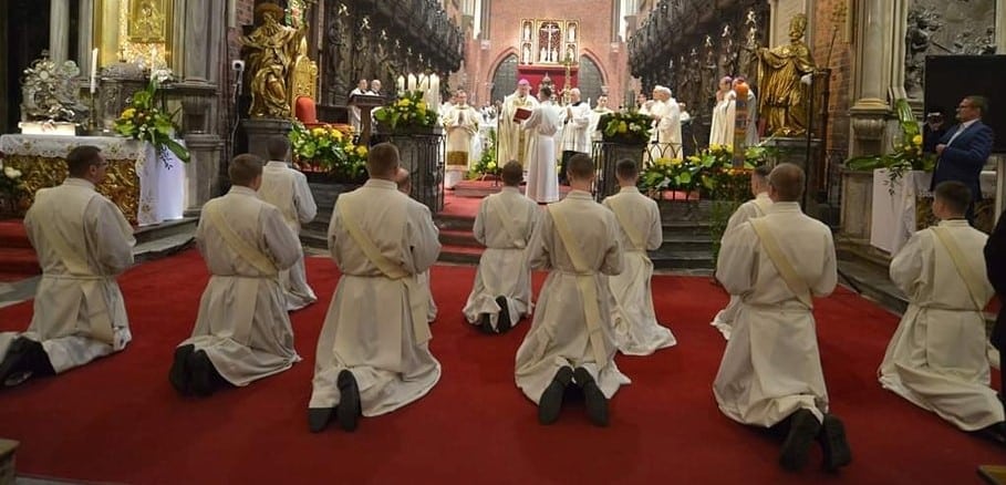 Los claretianos responden a la llamada: Las ordenaciones unen a los fieles en alegres celebraciones